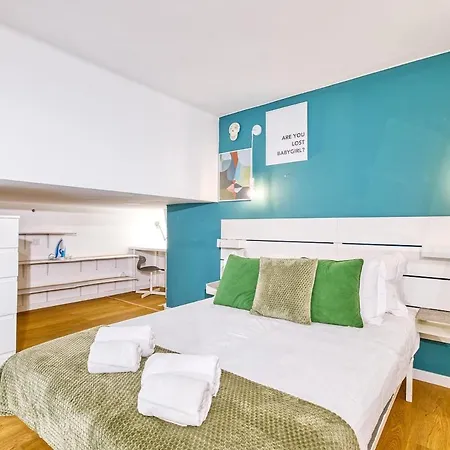 Portucale ! Ajuda Mezzanine Διαμέρισμα *