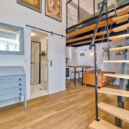 Portucale ! Ajuda Mezzanine Διαμέρισμα *